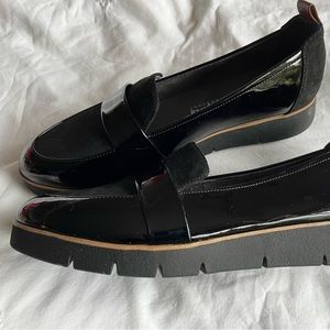 Dr Scholls patent and suede loafers 9.5 man made materials